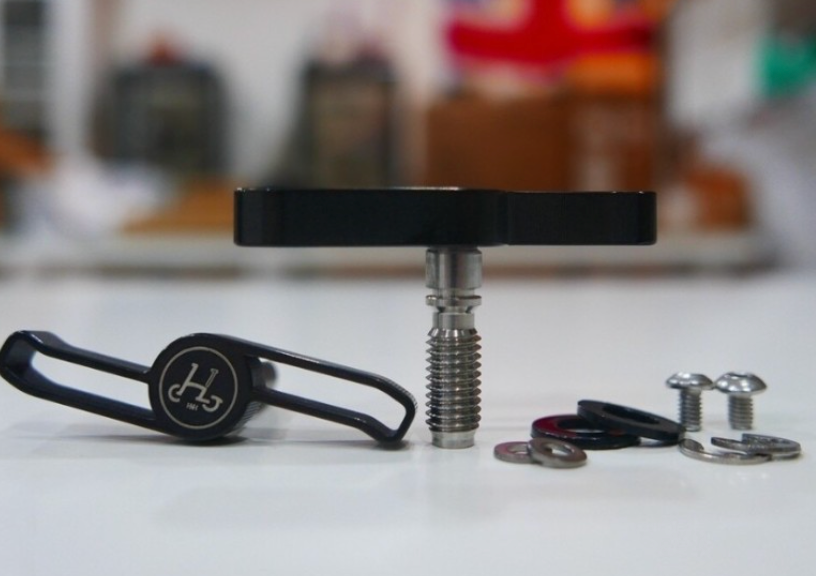 H&H Ti Hinge clamps for T-Line